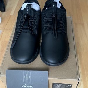 NWT Clove 2021 core women’s size 8 all black sneaker